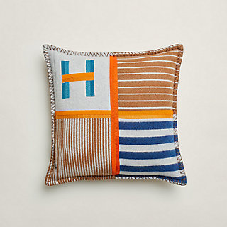 クッション 《アヴァロン・ネオン》 | Hermès - エルメス-公式サイト